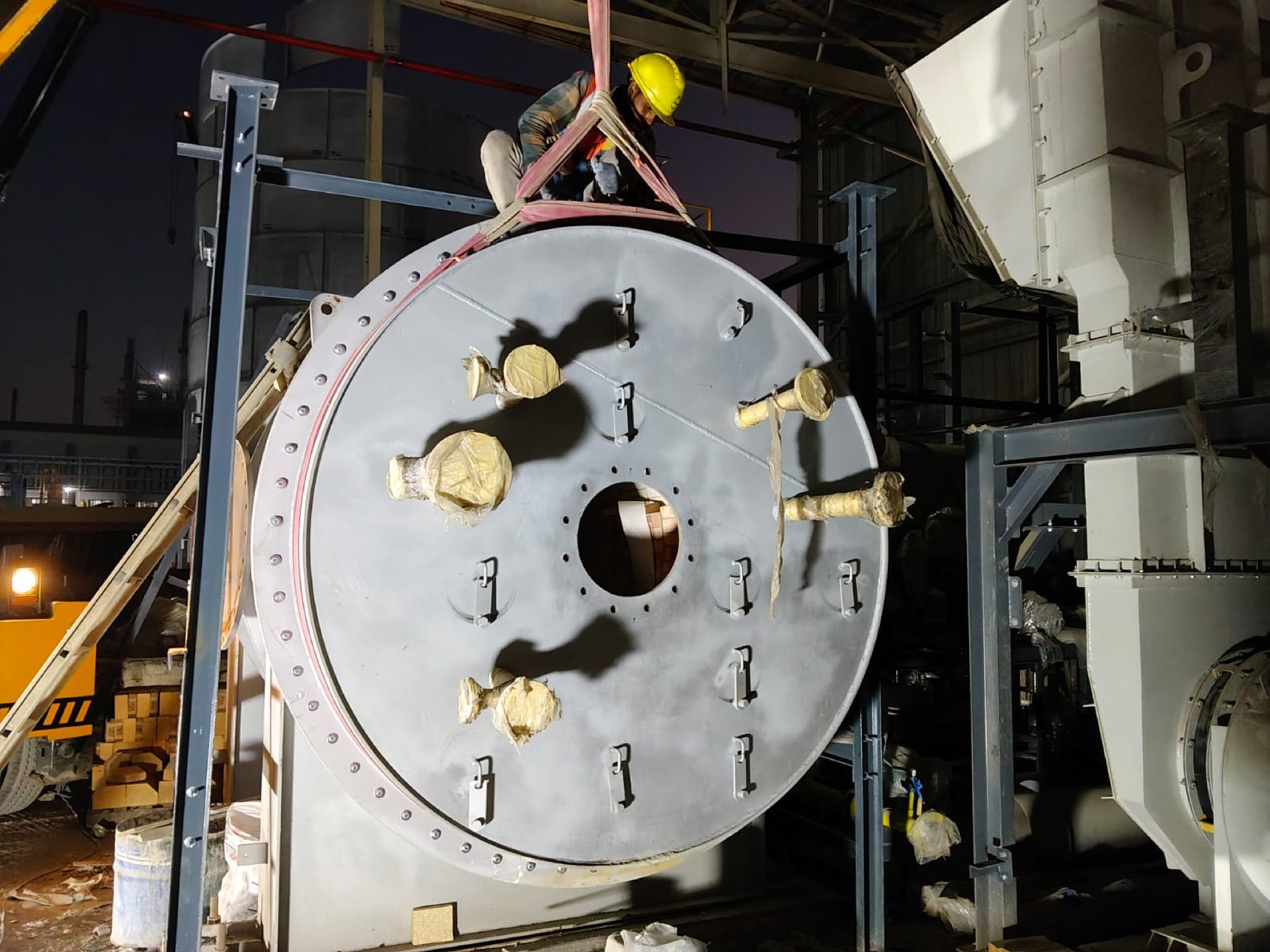 rear dished endplate, process nozzles